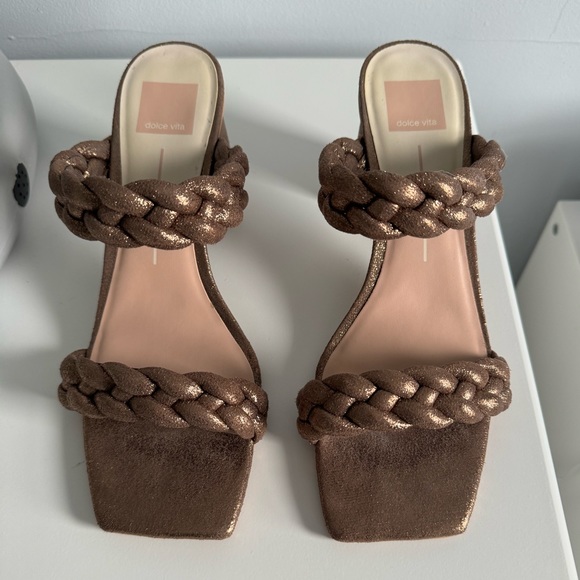 Dolce Vita Paily Sandal - Picture 5 of 8